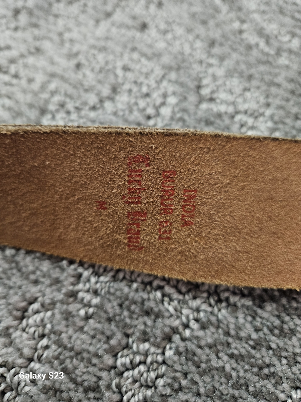 Lucky Brand floral embroidered leather belt featuring a colorful stitched flower - Picture 2 of 4
